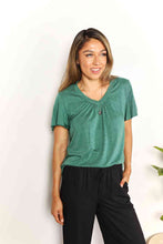 Cargar imagen en el visor de la galería, Ruched V-Neck Short Sleeve T-Shirt