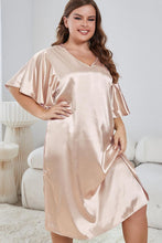 Cargar imagen en el visor de la galería, Plus Size Flutter Sleeve V-Neck Side Slit Night Gown