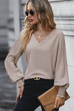 Cargar imagen en el visor de la galería, Pleated Lantern Sleeve V-Neck Blouse