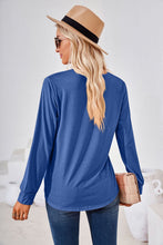 Cargar imagen en el visor de la galería, Square Neck Ruched Long Sleeve Blouse