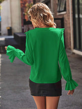 Cargar imagen en el visor de la galería, Ruffled V-Neck Flounce Sleeve Shirt
