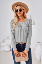Cargar imagen en el visor de la galería, Square Neck Ruched Long Sleeve Blouse