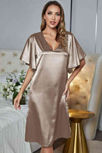 Cargar imagen en el visor de la galería, Satin Flutter Sleeve Side Slit Night Dress