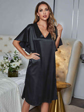 Cargar imagen en el visor de la galería, V-Neck Flutter Sleeve Night Dress