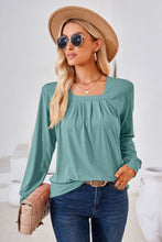 Cargar imagen en el visor de la galería, Square Neck Ruched Long Sleeve Blouse