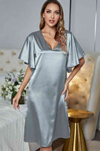 Cargar imagen en el visor de la galería, Satin Flutter Sleeve Side Slit Night Dress