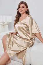 Cargar imagen en el visor de la galería, Plus Size Flutter Sleeve V-Neck Side Slit Night Gown