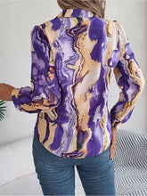 Cargar imagen en el visor de la galería, Printed Button Up Long Sleeve Shirt