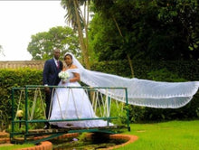 Cargar imagen en el visor de la galería, Off Shoulder Lace Embroidery Train Bridal Gown