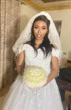 Cargar imagen en el visor de la galería, Off Shoulder Lace Embroidery Train Bridal Gown