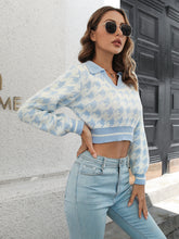 Cargar imagen en el visor de la galería, Houndstooth Johnny Collar Cropped Sweater