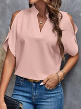 Cargar imagen en el visor de la galería, Notched Cold Shoulder Blouse