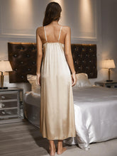 Cargar imagen en el visor de la galería, Contrast Lace Trim Spaghetti Strap Split Night Gown