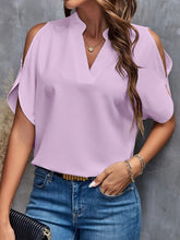Cargar imagen en el visor de la galería, Notched Cold Shoulder Blouse