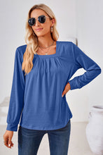 Cargar imagen en el visor de la galería, Square Neck Ruched Long Sleeve Blouse