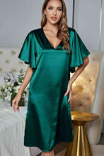 Cargar imagen en el visor de la galería, Satin Flutter Sleeve Side Slit Night Dress