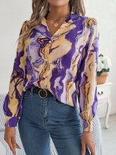 Cargar imagen en el visor de la galería, Printed Button Up Long Sleeve Shirt