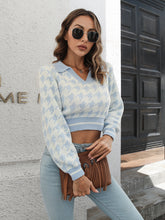 Cargar imagen en el visor de la galería, Houndstooth Johnny Collar Cropped Sweater