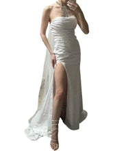 Load image into Gallery viewer, Simple Satin Sheat/Mermaid Wedding Dresses With Detachable Sleeves
