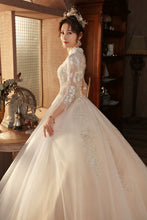 Cargar imagen en el visor de la galería, Super Fairy Mori Style Luxury Wedding Dress
