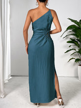 Cargar imagen en el visor de la galería, Slit One Shoulder Sleeveless Maxi Dress
