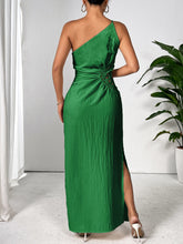 Cargar imagen en el visor de la galería, Slit One Shoulder Sleeveless Maxi Dress
