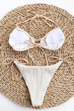 Cargar imagen en el visor de la galería, Textured Halter High Tied Bikini Set

