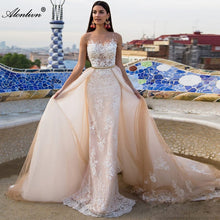 Cargar imagen en el visor de la galería, Luxury Lace Beaded Princess Wedding Dress
