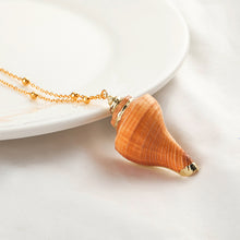 Cargar imagen en el visor de la galería, Natural Seashell Pendant Necklaces
