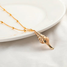 Cargar imagen en el visor de la galería, Natural Seashell Pendant Necklaces
